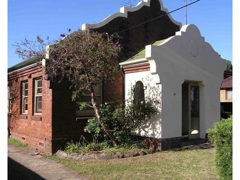 3/18 Bridge Street, Coniston NSW 2500