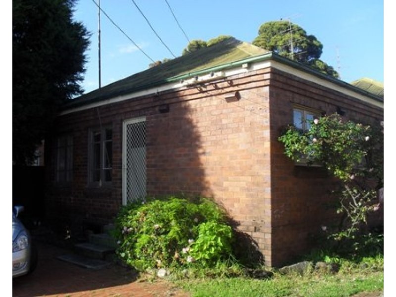 3/18 Bridge Street, Coniston NSW 2500