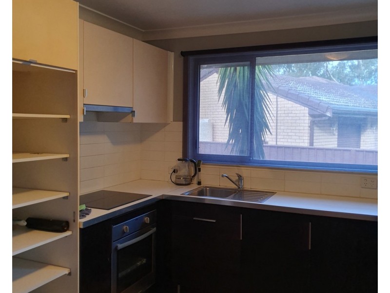 2/5 Musgrave Place, Figtree NSW 2525