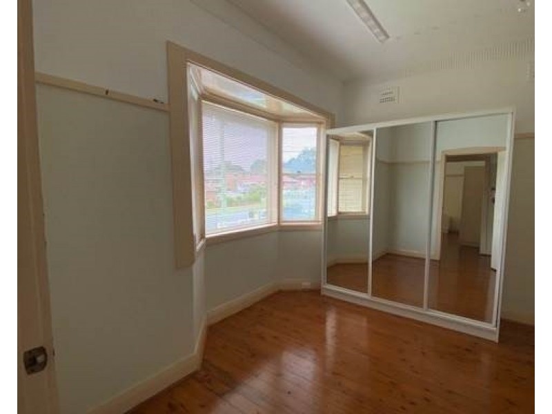 14 Myrtle Street, Coniston NSW 2500