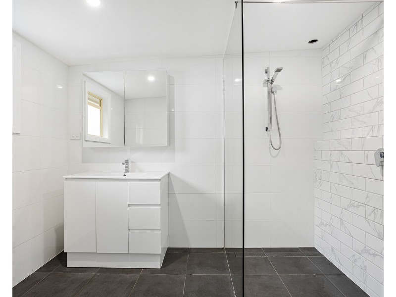 21 Ranchby Avenue, Lake Heights NSW 2502