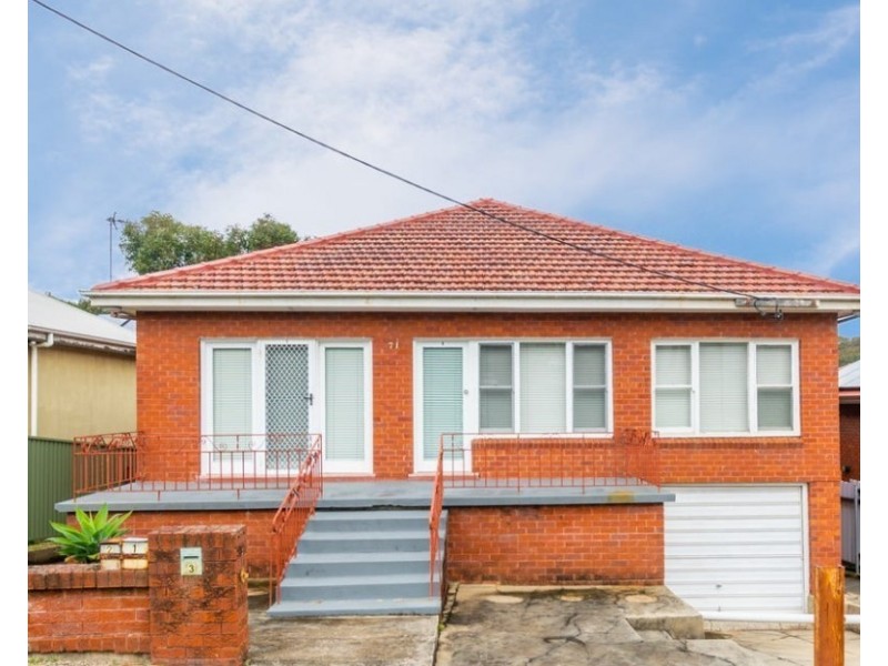 3/71 Heaslip Street, Coniston NSW 2500