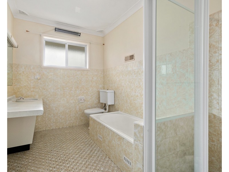 235 Rothery Street, Corrimal NSW 2518