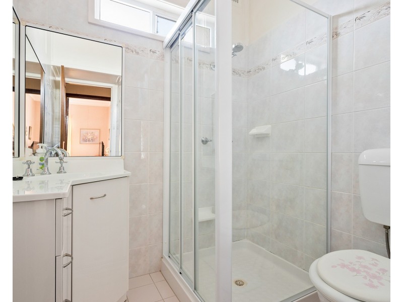 43 Farmborough Road, Unanderra NSW 2526