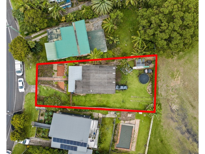 30 Pooraka Avenue, West Wollongong NSW 2500