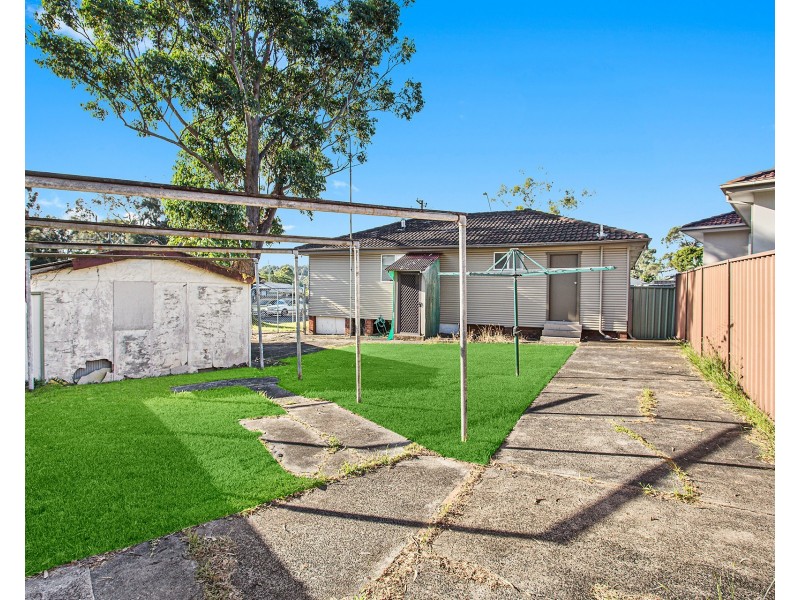 2 Hunter Street, Barrack Heights NSW 2528