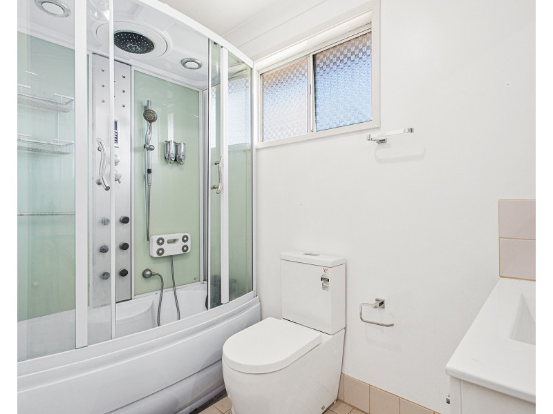 2 Hunter Street, Barrack Heights NSW 2528