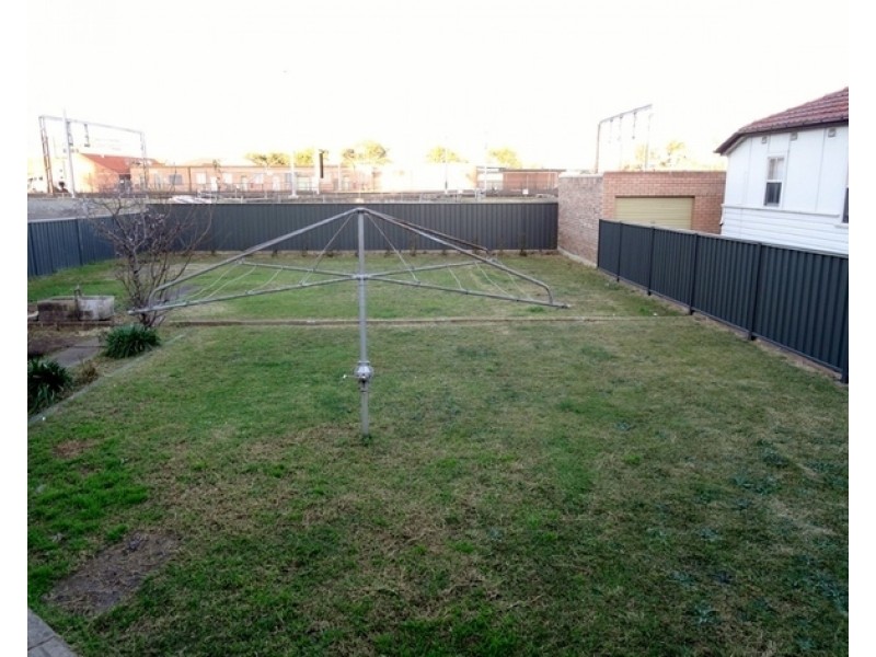 17 Gladstone Avenue, Wollongong NSW 2500