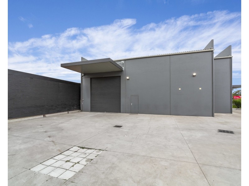 140 Auburn Street, Coniston NSW 2500