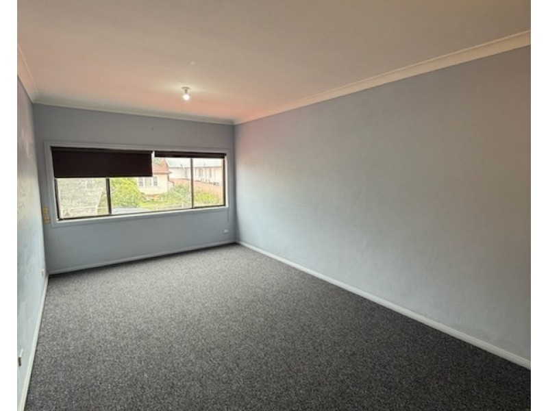 3/27 Bridge Street, Coniston NSW 2500