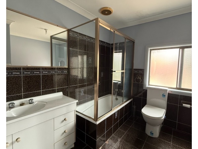 3/27 Bridge Street, Coniston NSW 2500