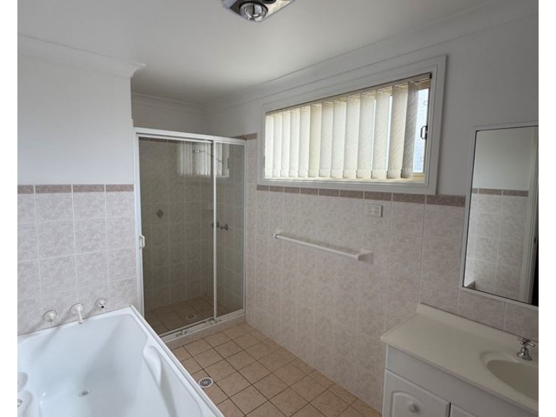 2/7 Platypus Close, Figtree NSW 2525