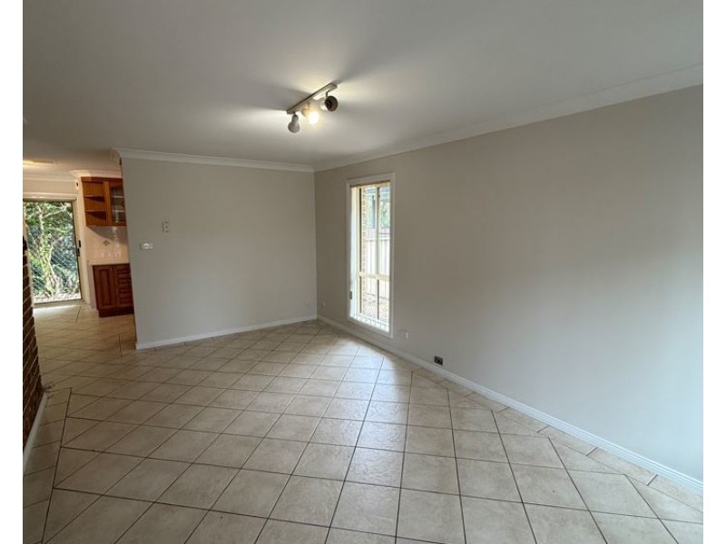 2/7 Platypus Close, Figtree NSW 2525