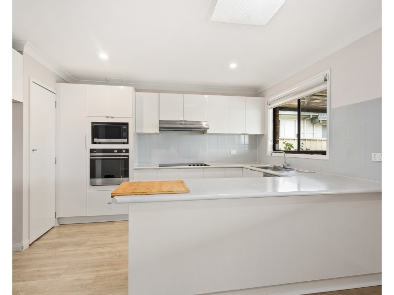 6 Milne Crescent, Coniston NSW 2500