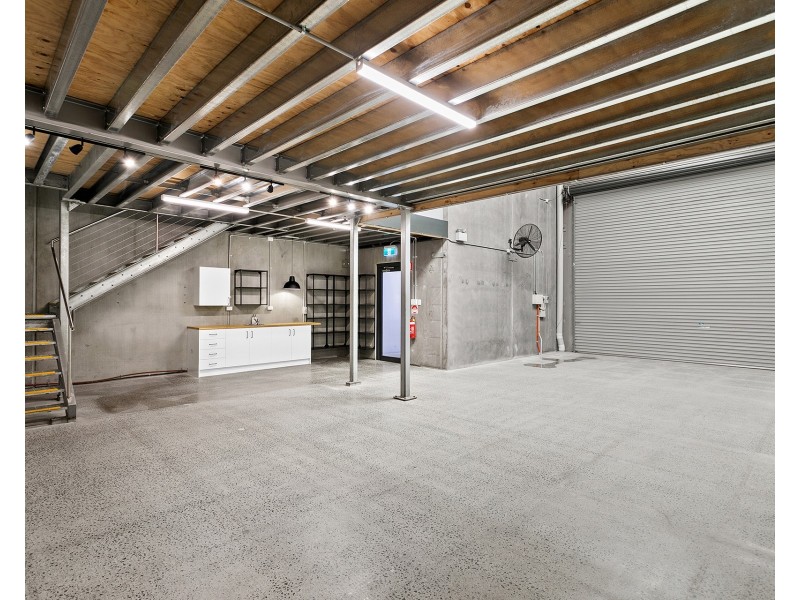 16/7 Waynote Place, Unanderra NSW 2526