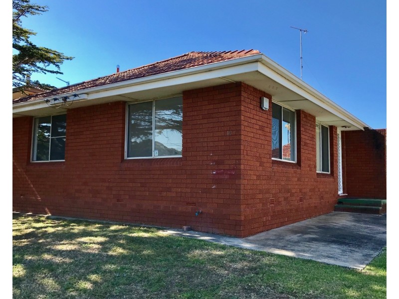 1/10 Pine Crescent, Coniston NSW 2500