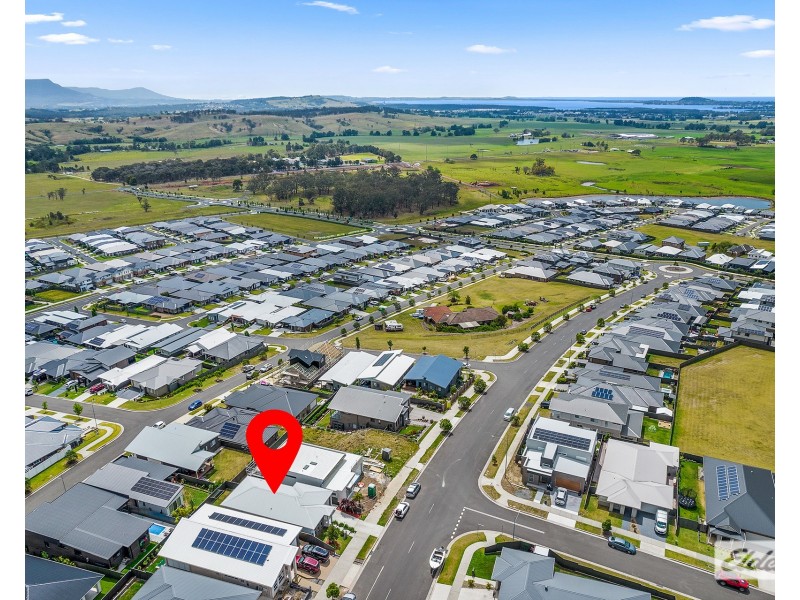 38 Oak Farm Road, Calderwood NSW 2527