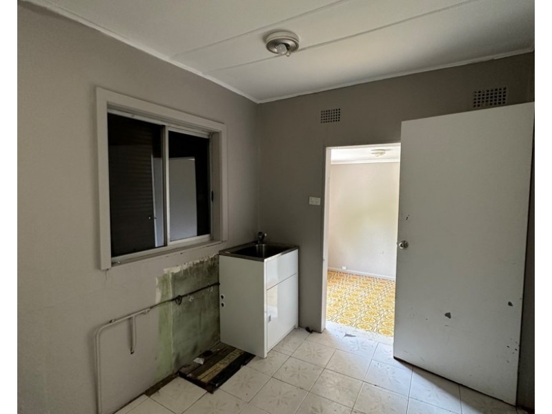 138 Lake Avenue, Cringila NSW 2502