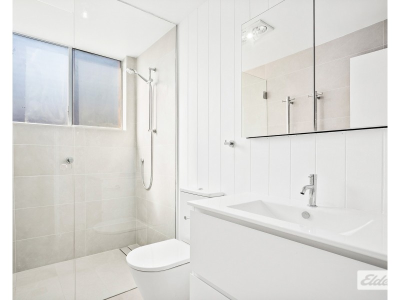 8/27 Heaslip Street, Coniston NSW 2500