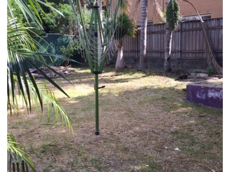 2/112 Blackman Parade, Unanderra NSW 2526