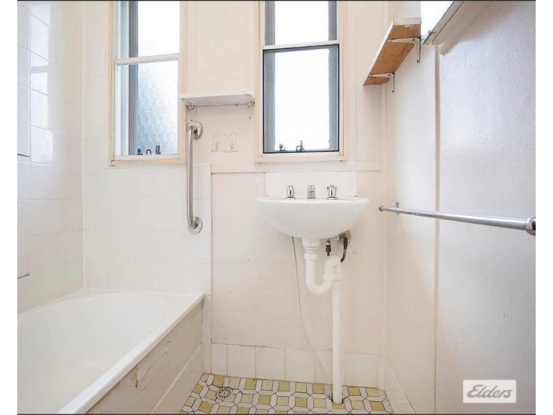 19 Moran Parade, Mount Saint Thomas NSW 2500