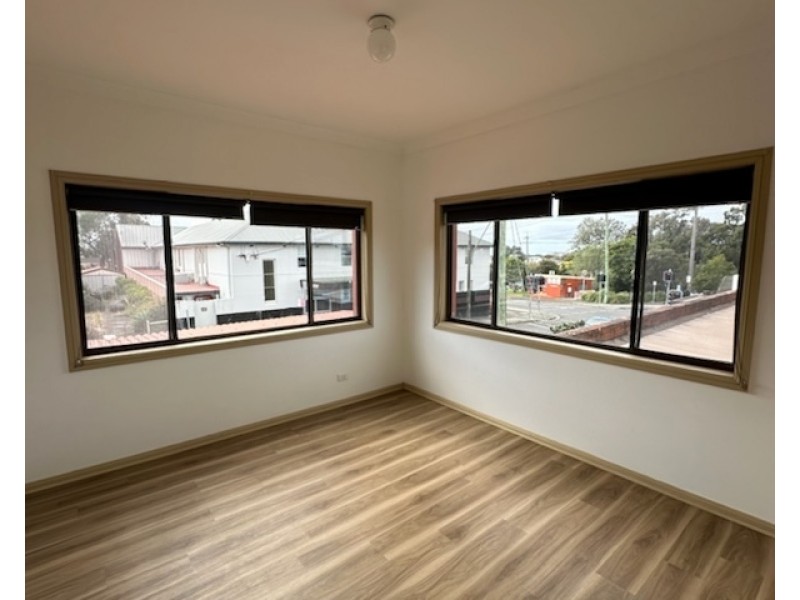2/27 Bridge Street, Coniston NSW 2500