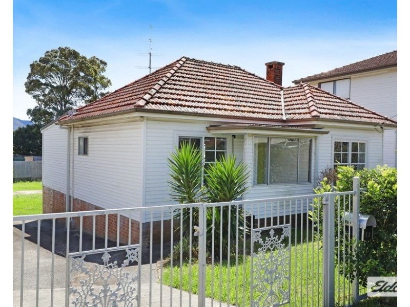 42 Hopetoun Street, Woonona NSW 2517