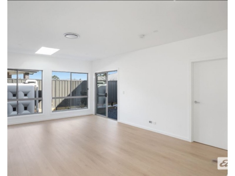 8b Greyleigh Street, Horsley NSW 2530
