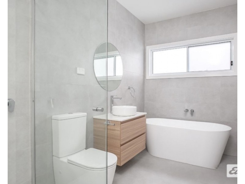 8b Greyleigh Street, Horsley NSW 2530