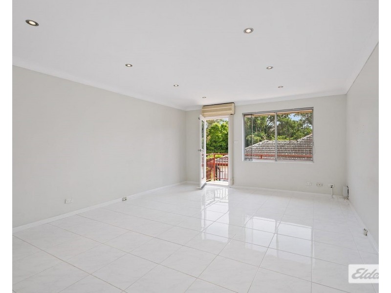 4/7 England Street, West Wollongong NSW 2500