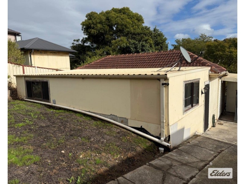 138 Lake Avenue, Cringila NSW 2502