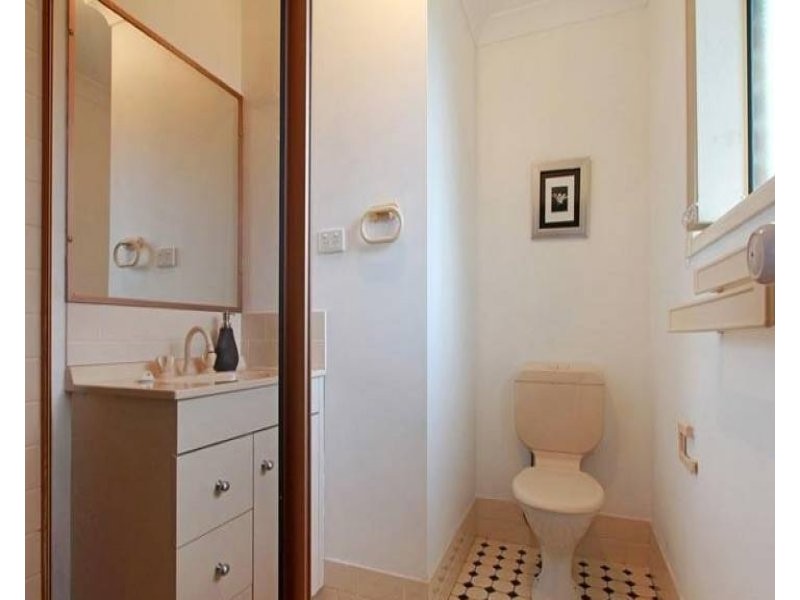 5 Riveroak Road, Farmborough Heights NSW 2526