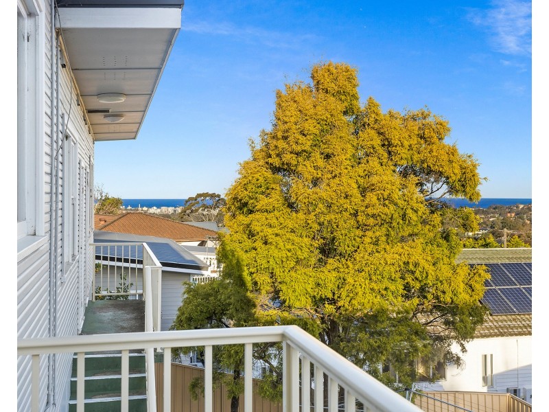 2/204 Mt Keira Road, Mount Keira NSW 2500