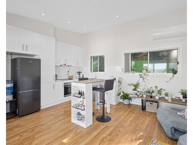 16  Allen Street, Mount Keira NSW 2500