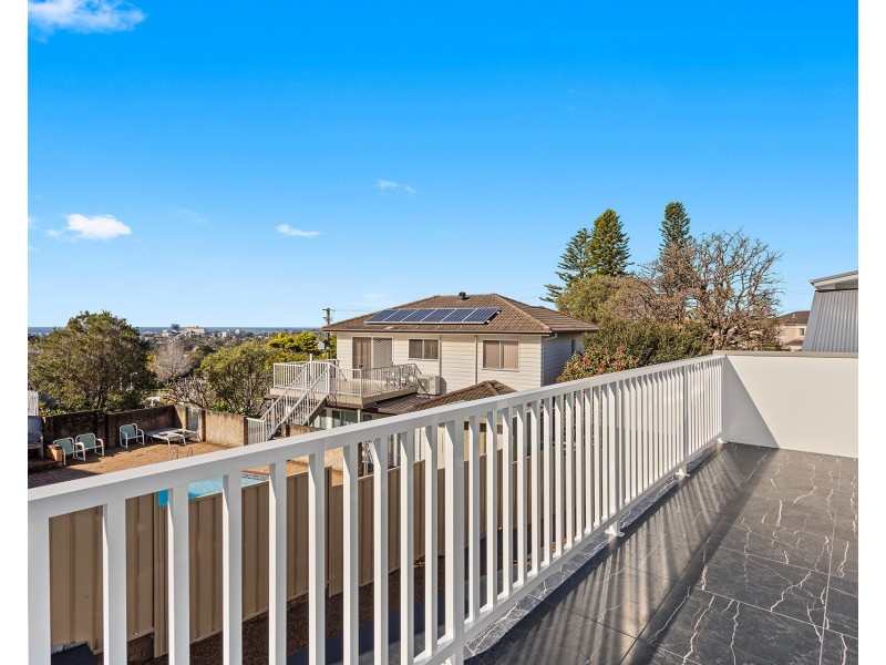 16  Allen Street, Mount Keira NSW 2500