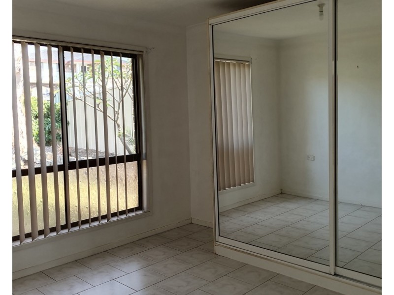 4 Goolagong Circuit, Mount Warrigal NSW 2528