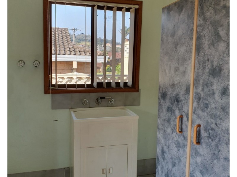 4 Goolagong Circuit, Mount Warrigal NSW 2528