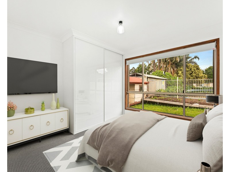 1a Kingston Town Drive, Kembla Grange NSW 2526