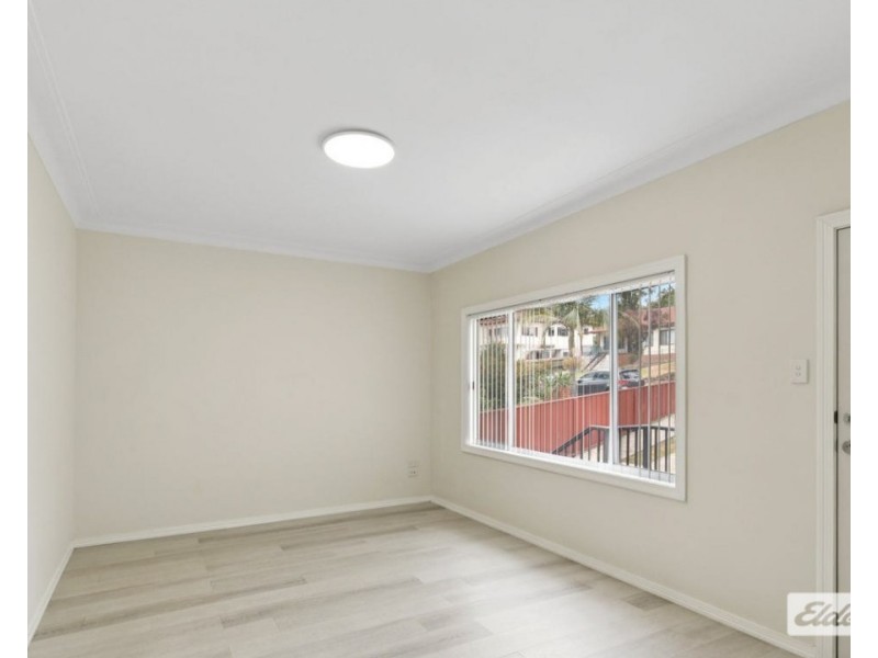 11 Denise Street, Lake Heights NSW 2502