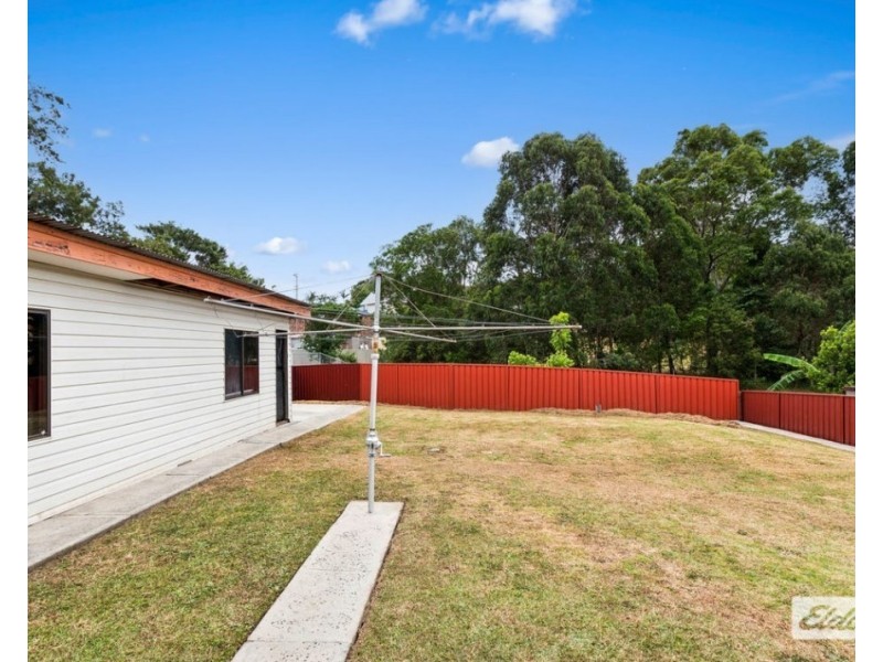 11 Denise Street, Lake Heights NSW 2502