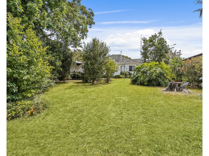 64 Yellagong Street, West Wollongong NSW 2500