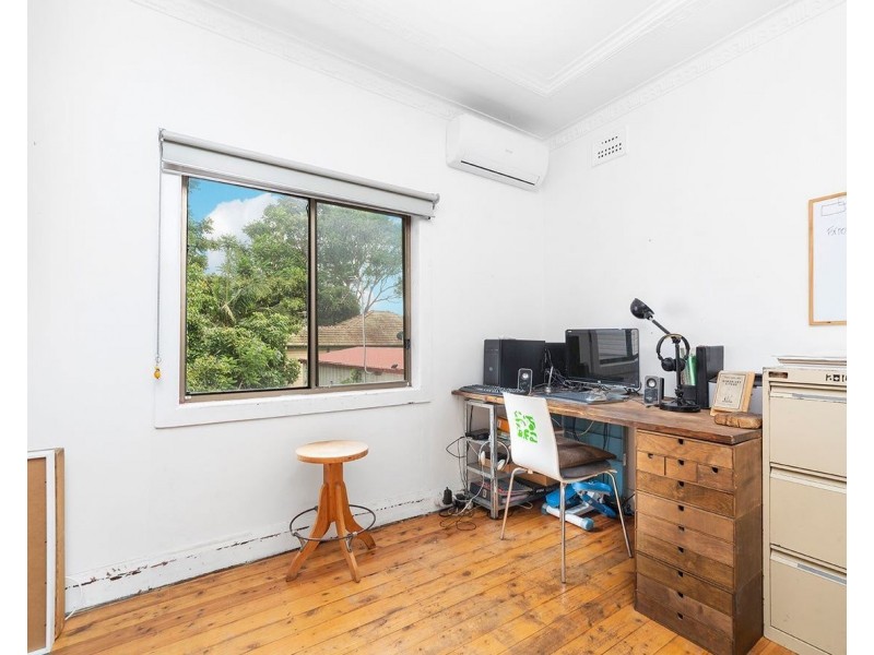 18 Urunga Parade, West Wollongong NSW 2500