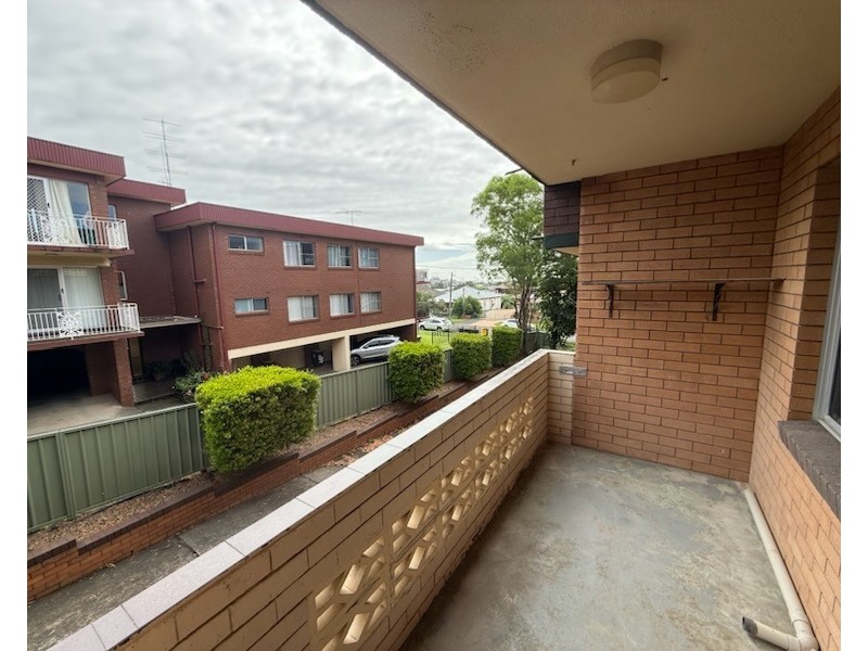 5/10 Myrtle Street, Coniston NSW 2500