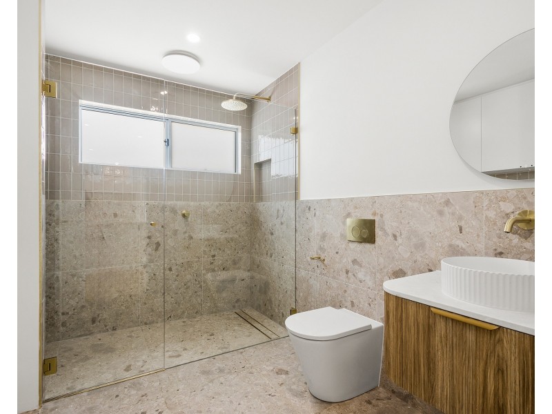 2/11-13 Wilford Street, Corrimal NSW 2518