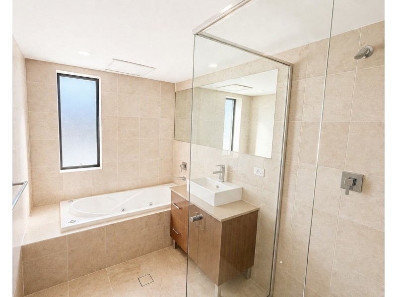 2/32 Bourke Street, North Wollongong NSW 2500