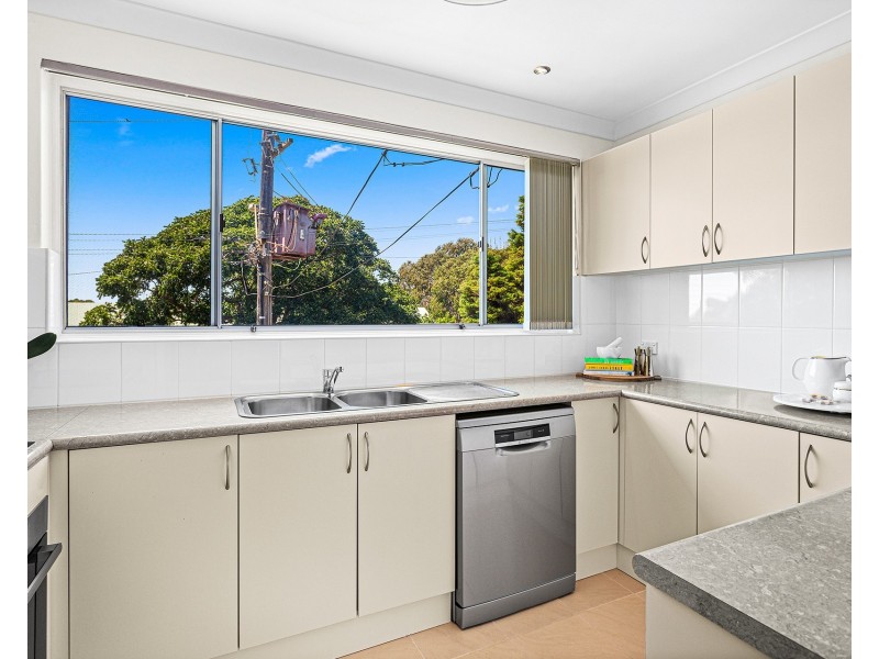 6/148 Auburn Street, Coniston NSW 2500
