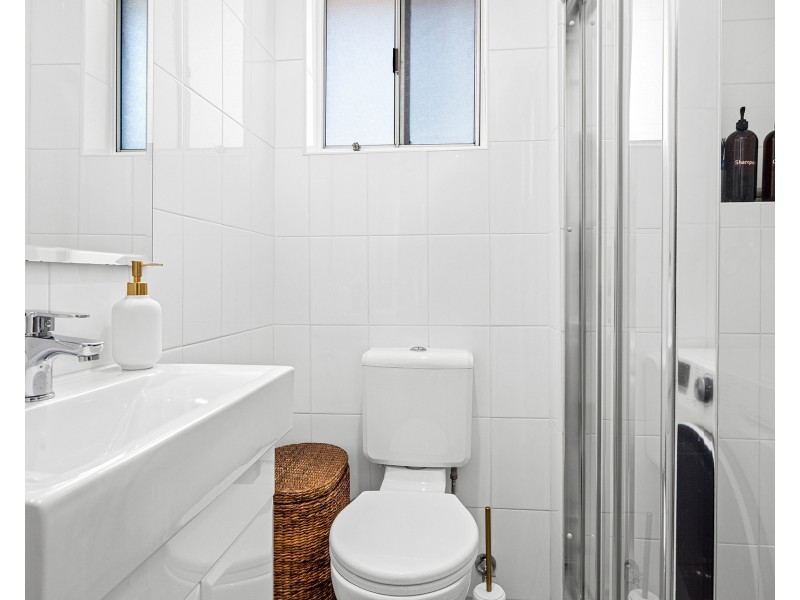 6/148 Auburn Street, Coniston NSW 2500