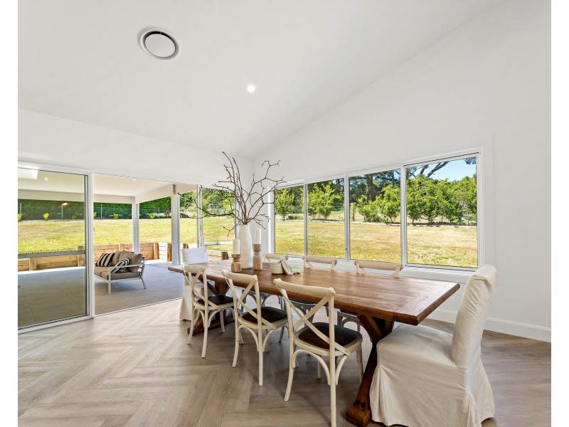 57 South Street, Robertson NSW 2577