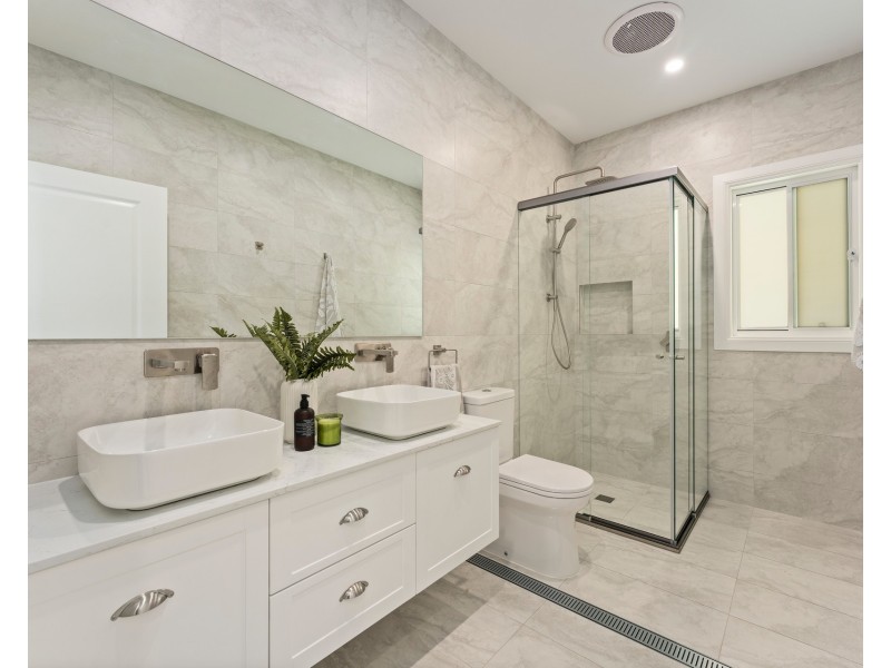 57 South Street, Robertson NSW 2577