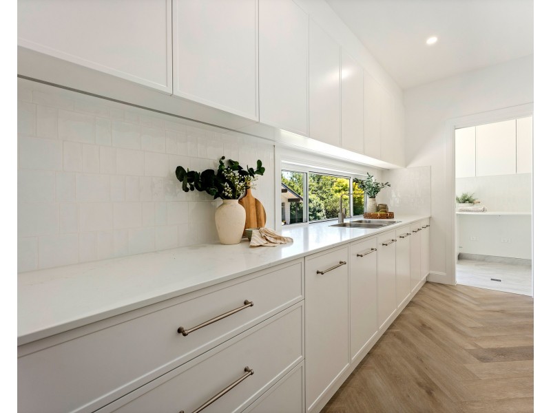 57 South Street, Robertson NSW 2577